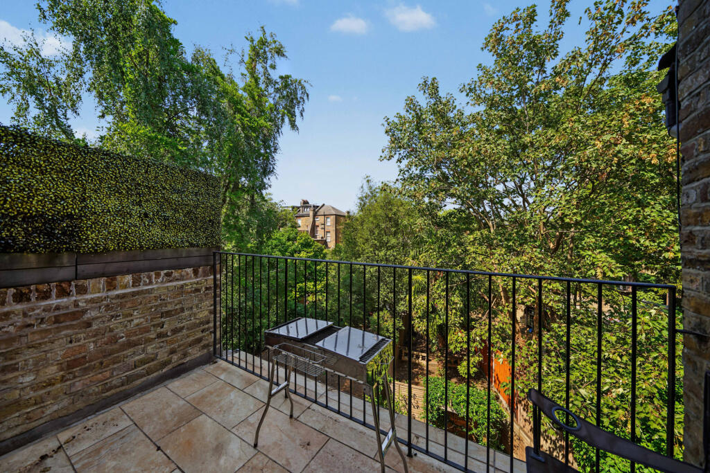Apartment in London - View 4