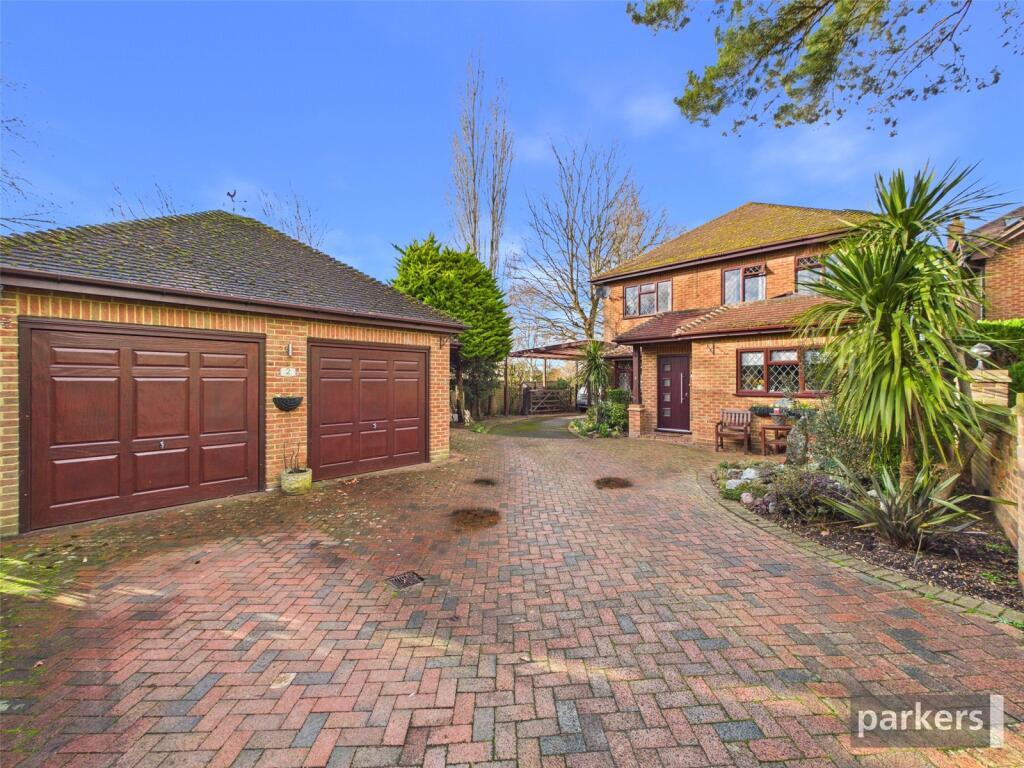 Main image of property: The Pines, Twyford, Reading, Berkshire, RG10