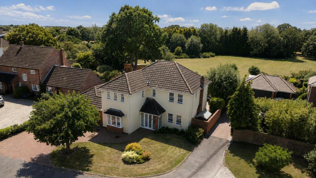 5-bed detached on Abbey Fields, East Hanningfield, £985,000