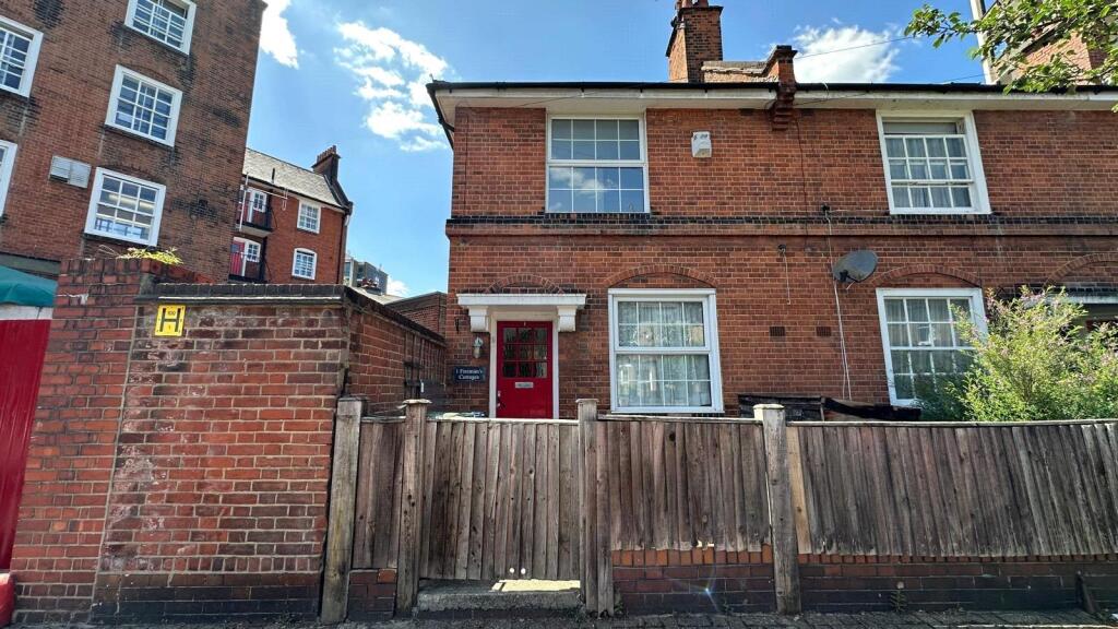 Meadowcourt Road, London