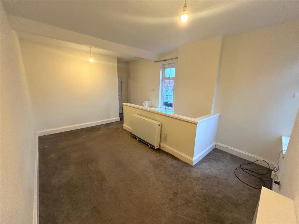 Apartment in Sandwell, Plant's Green - View 2