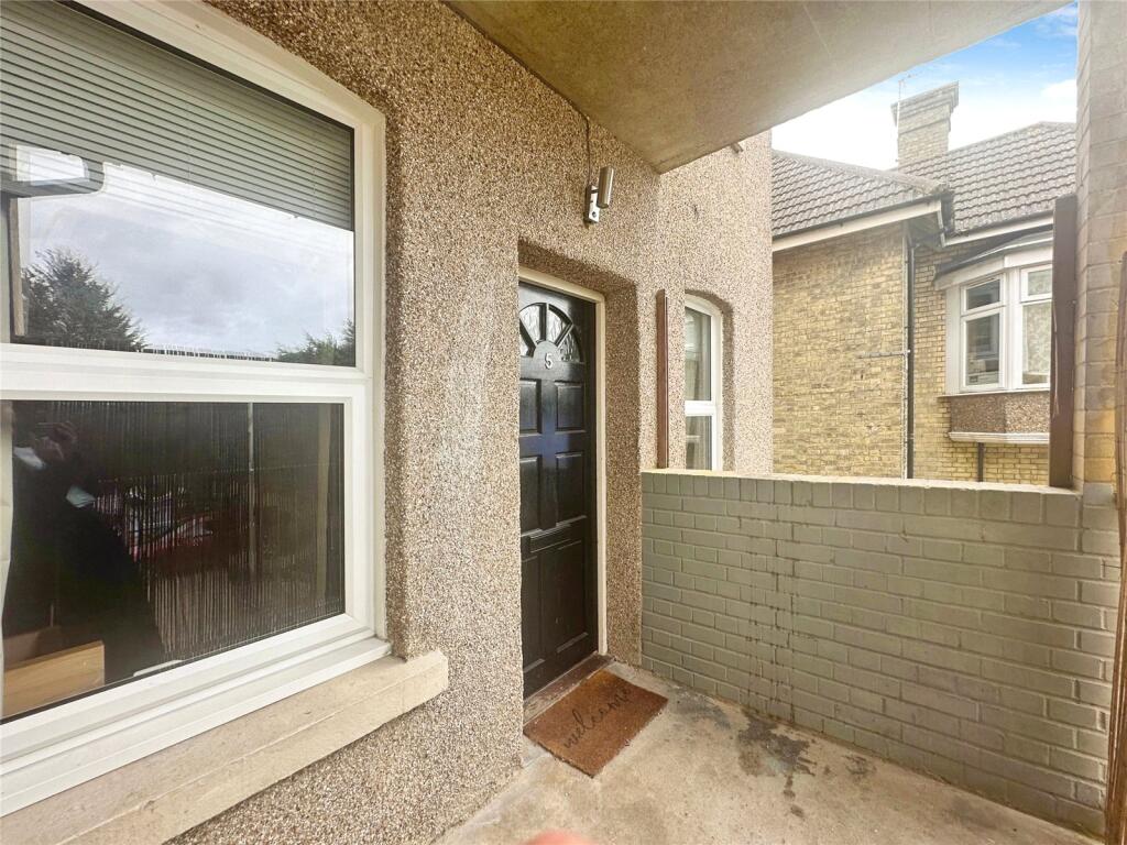 Main image of property: Tonbridge Road, Maidstone, Kent, ME16