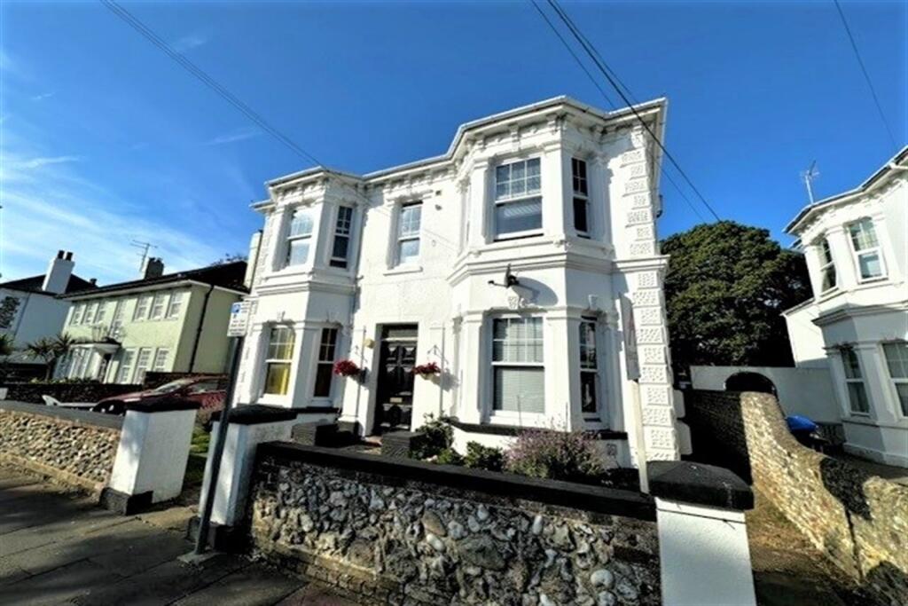Madeira Avenue, Worthing, BN11 photo 3