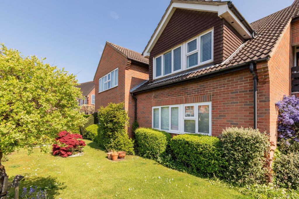 Main image of property: Sussex House, Victoria Road, Farnham Common, SL2