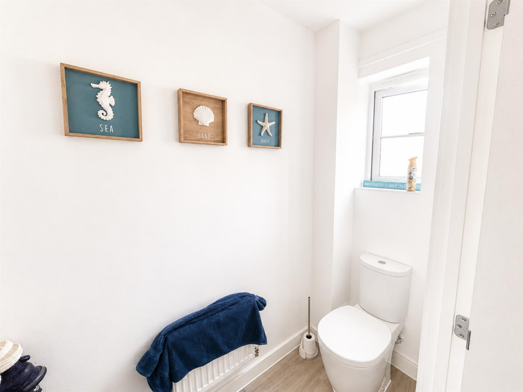 House in Dunwear, Strawberry Grange, Bridgwater Without - View 5