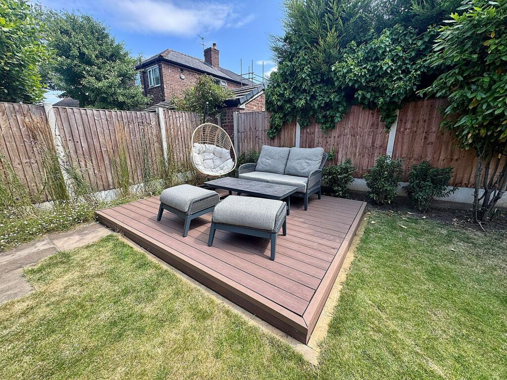 House in Trafford, Old Trafford - More