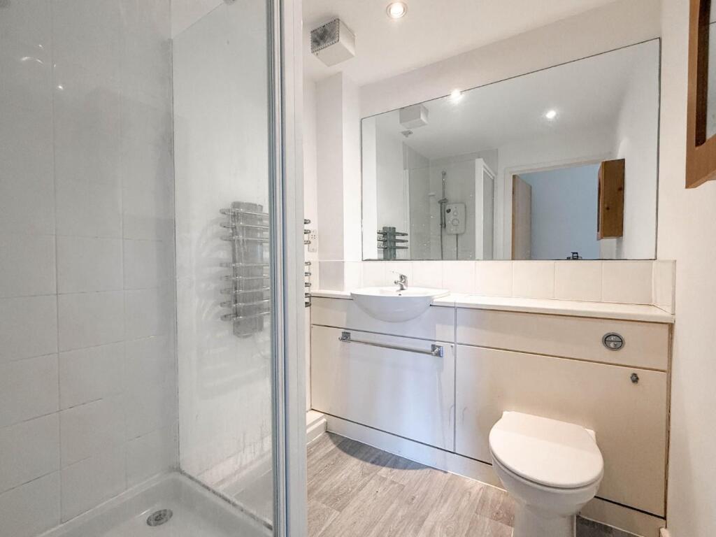 Apartment in Cambridge, Romsey - View 5