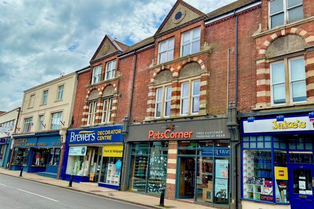 Main image of property: Chapel Street, Petersfield, GU32