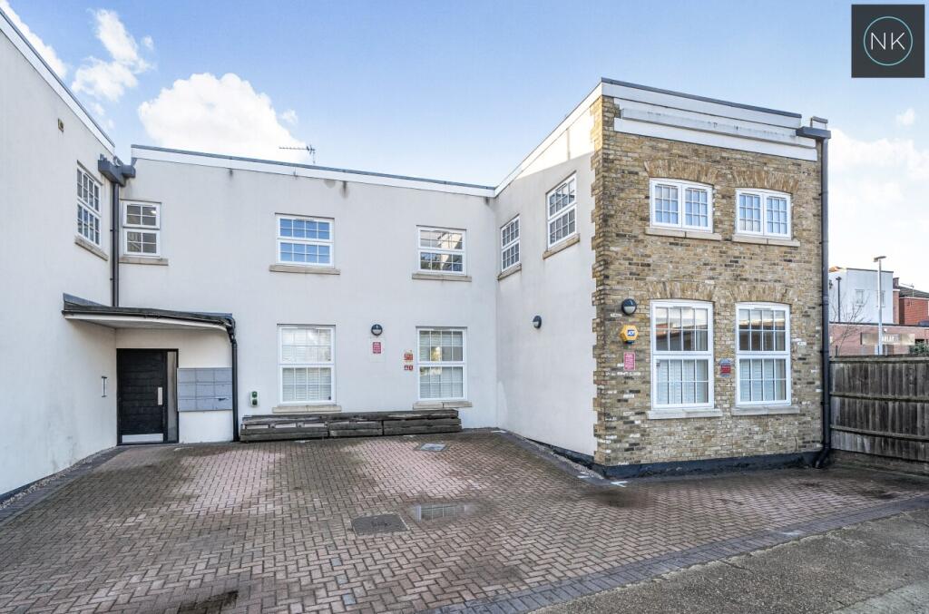 Main image of property: Glebelands Court, Glebelands Avenue, South Woodford, E18