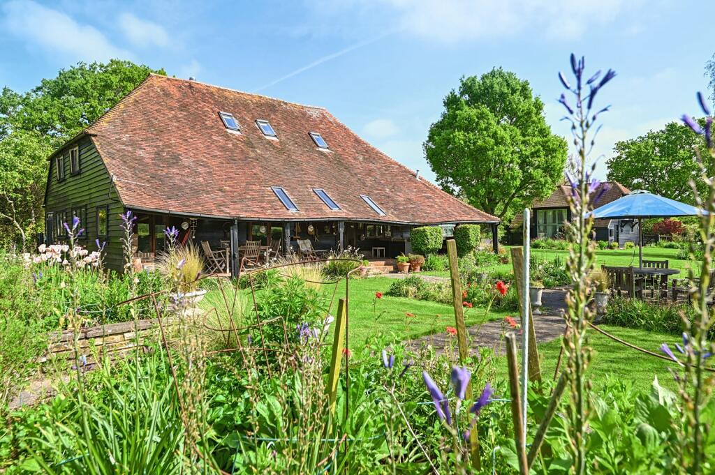 Kingsgate Lane, Wittersham, Tenterden, Kent, TN30 photo 2