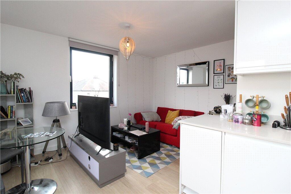 Main image of property: High Road, Finchley, N12