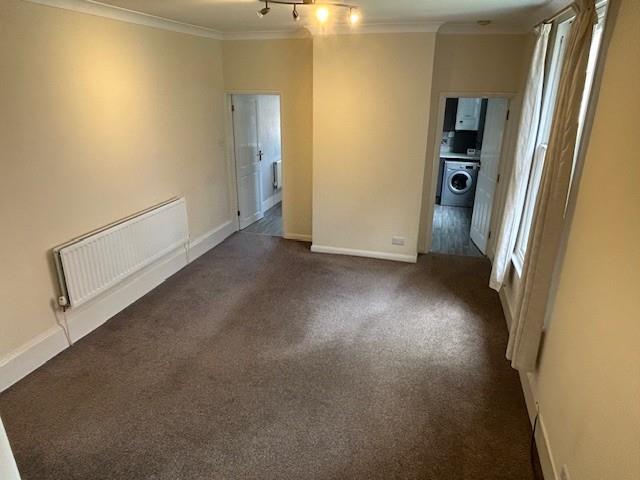 Apartment in Warwick, Royal Leamington Spa - View 3