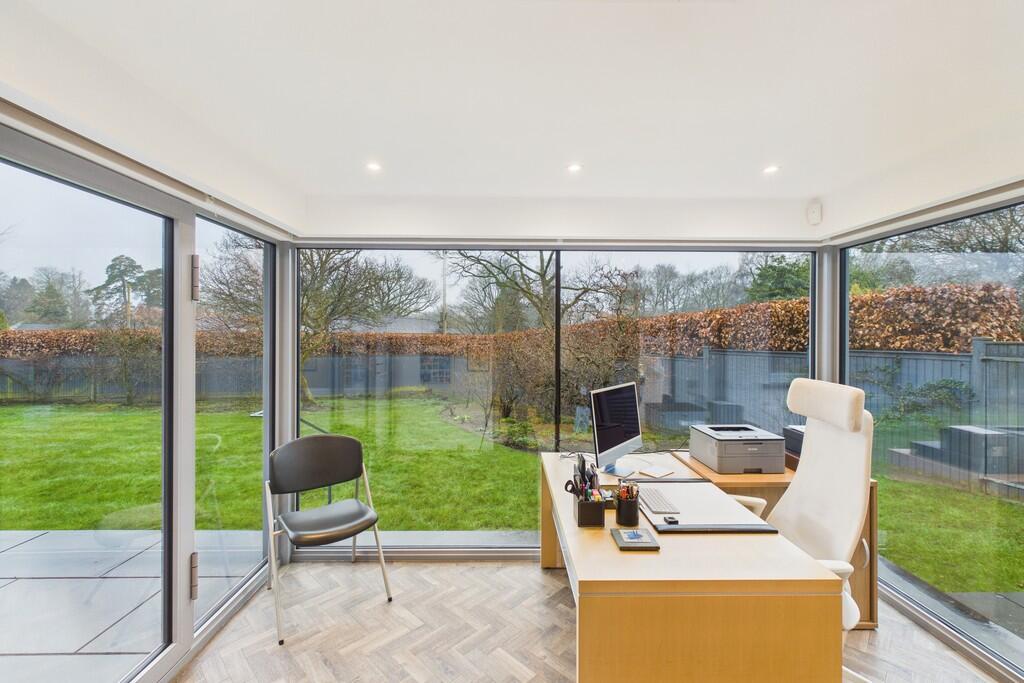 House in Windermere - More