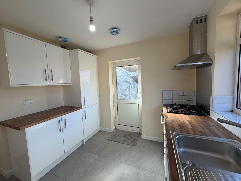 House in Twickenham - View 3