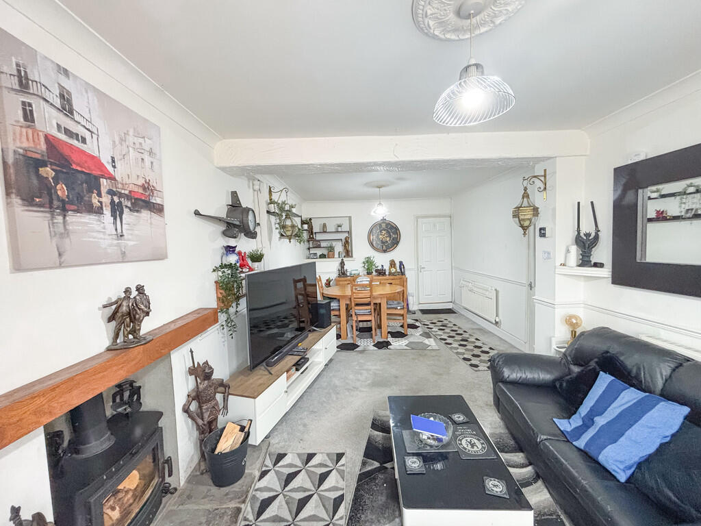 House in Bargoed, Caerphilly - More