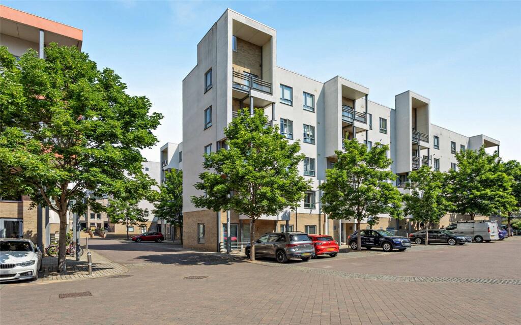 Main image of property: Glenalmond Avenue, Cambridge, Cambridgeshire, CB2