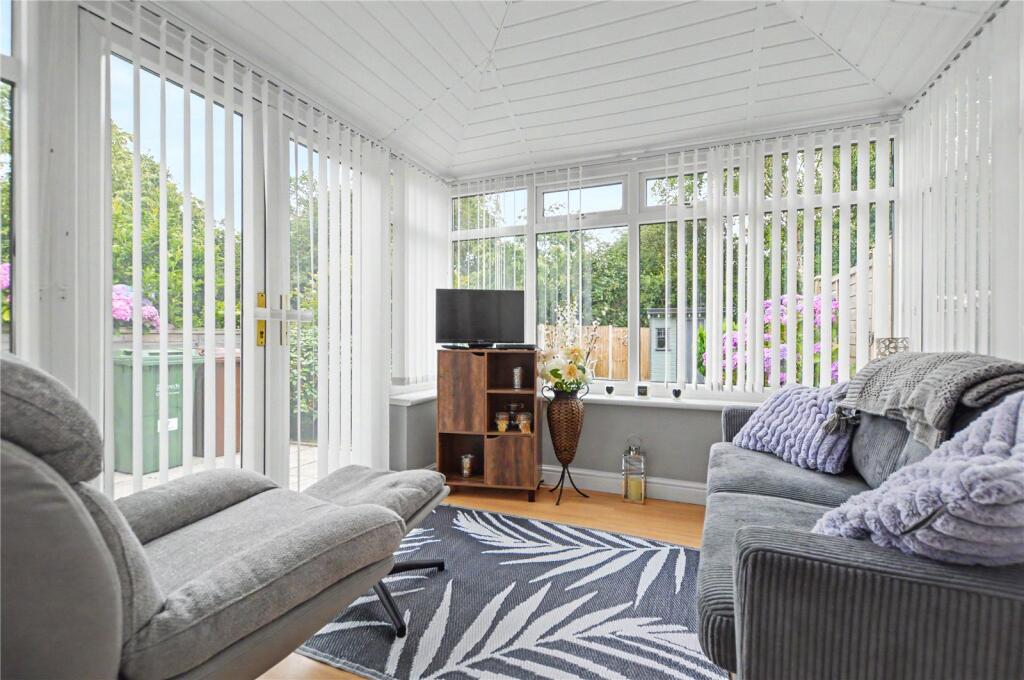 House in Leeds, Howlett Cross - View 5