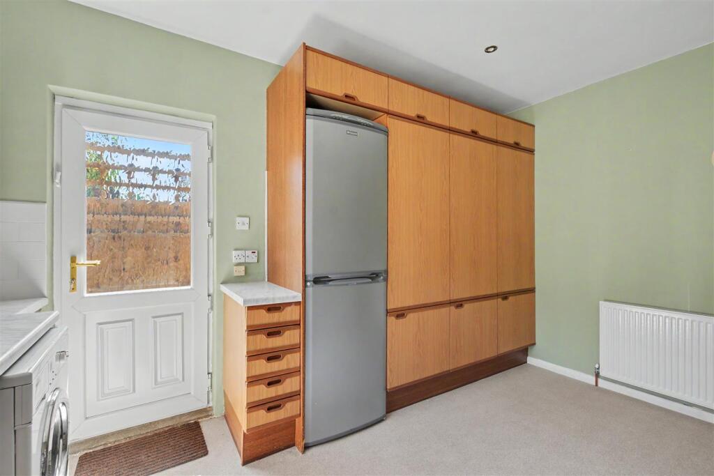 House in Nottingham, Wollaton Vale - More