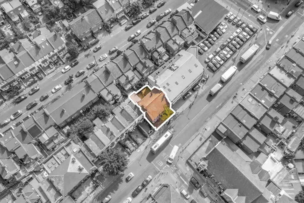 House in London - View 3