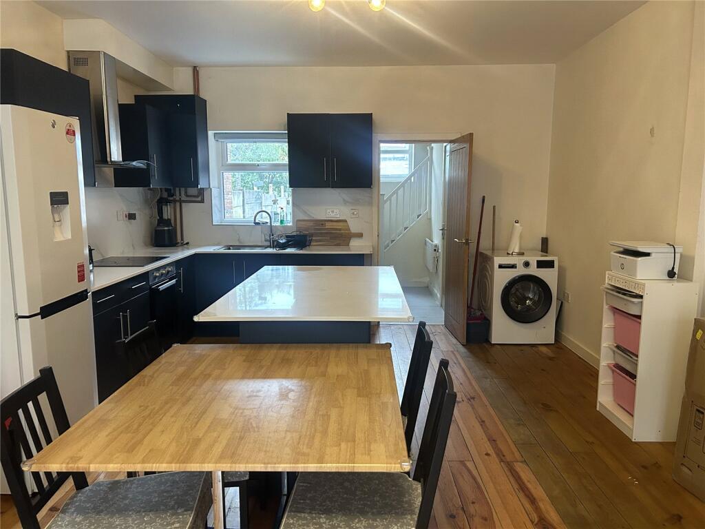 House in Oldham, Cowhill, Werneth - View 4