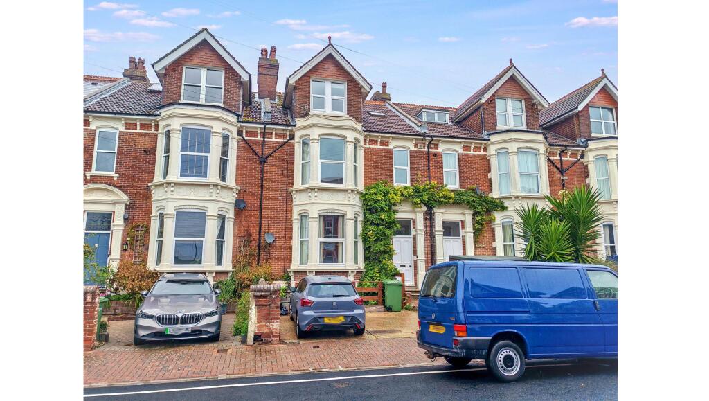 Main image of property: 41 Salisbury Road, Southsea, Hampshire, PO4