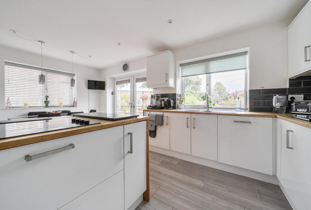 House in Bristol, Longwell Green, Oldland - View 4
