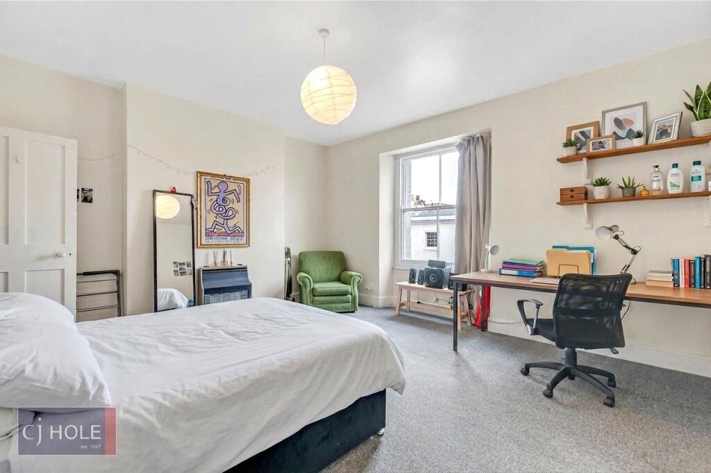 6 bedroom terraced house for rent