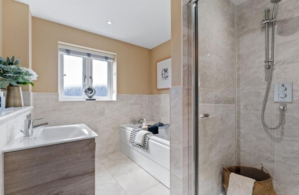 House in Leigh, Hooten Gardens, Bedford - View 4