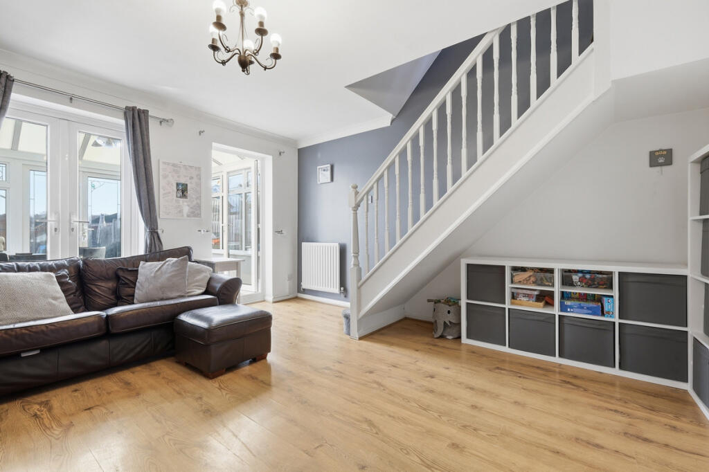 Cambridge Close, Basildon, SS16 6 photo 4