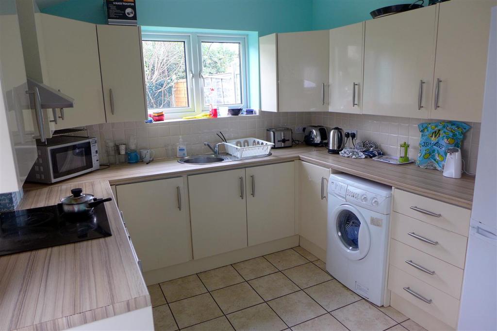 5 bedroom property for rent