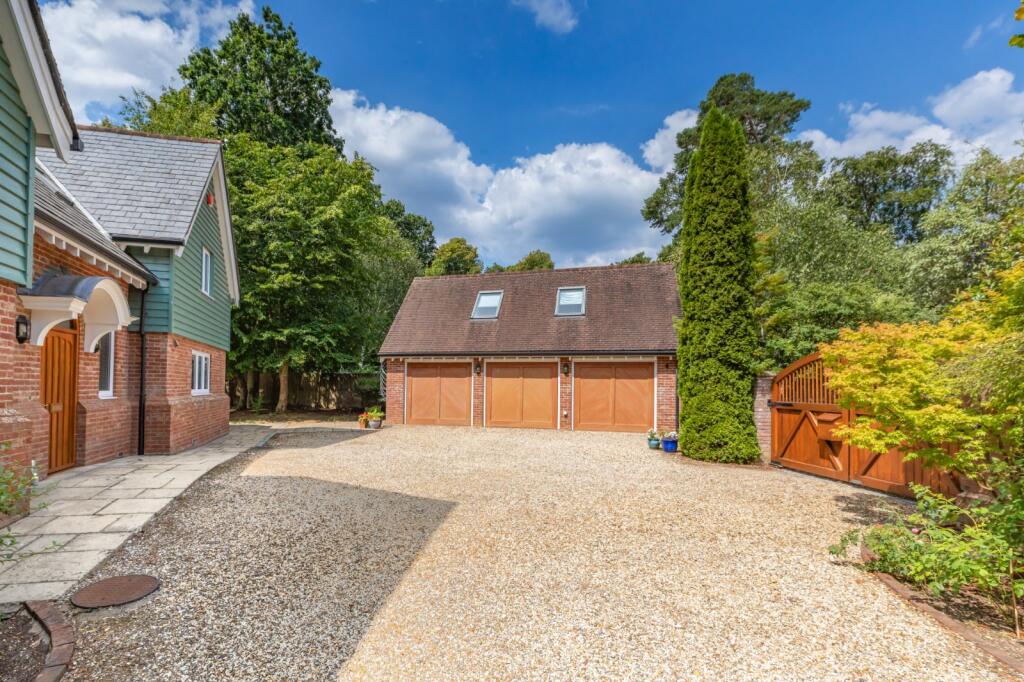 House in Southampton - View 2