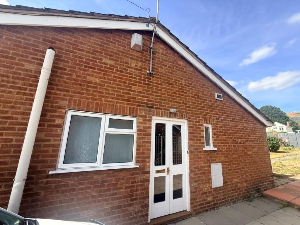 Main image of property: 41 Bredon Grove, Malvern, Worcestershire, WR14 3JS