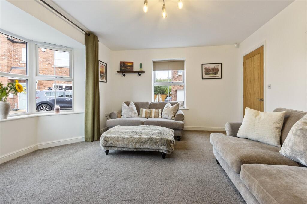 House in Doncaster - View 4