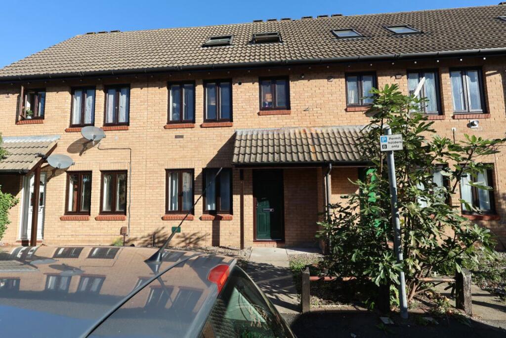 Main image of property: Stephenson Court, Slough