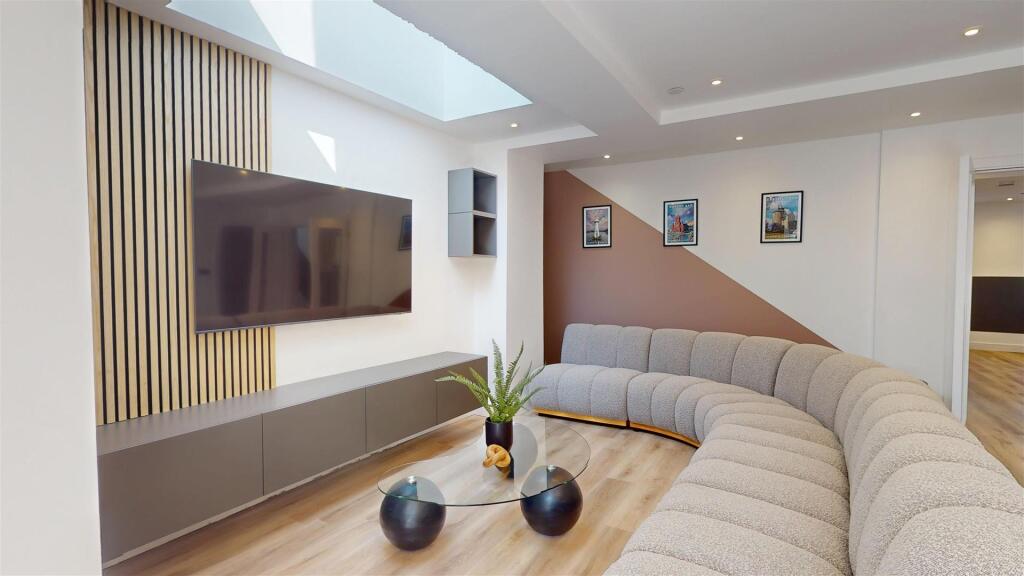 House in Cardiff - View 4