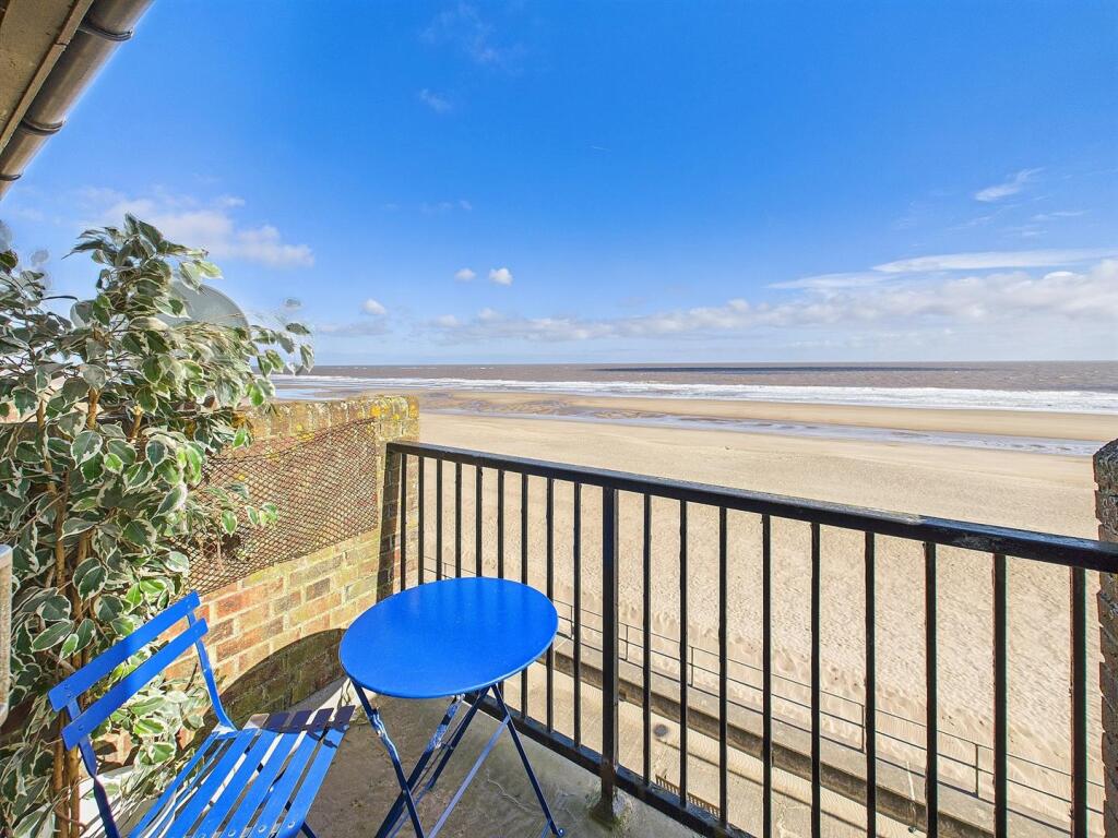 Queens Park Close, Mablethorpe photo 2