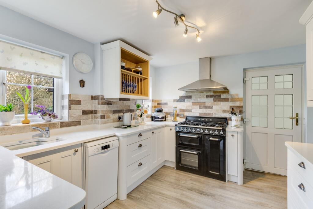 Additional image 8 of Crossway, Welwyn Garden City, Hertfordshire, AL8