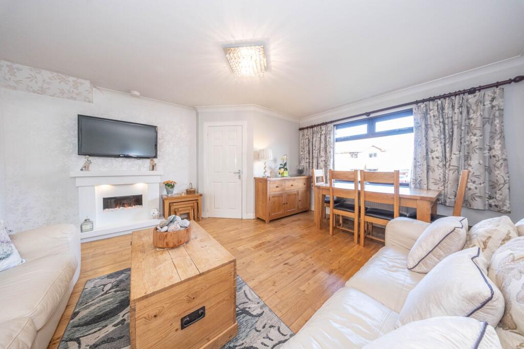 House in Edinburgh, West Lothian - More