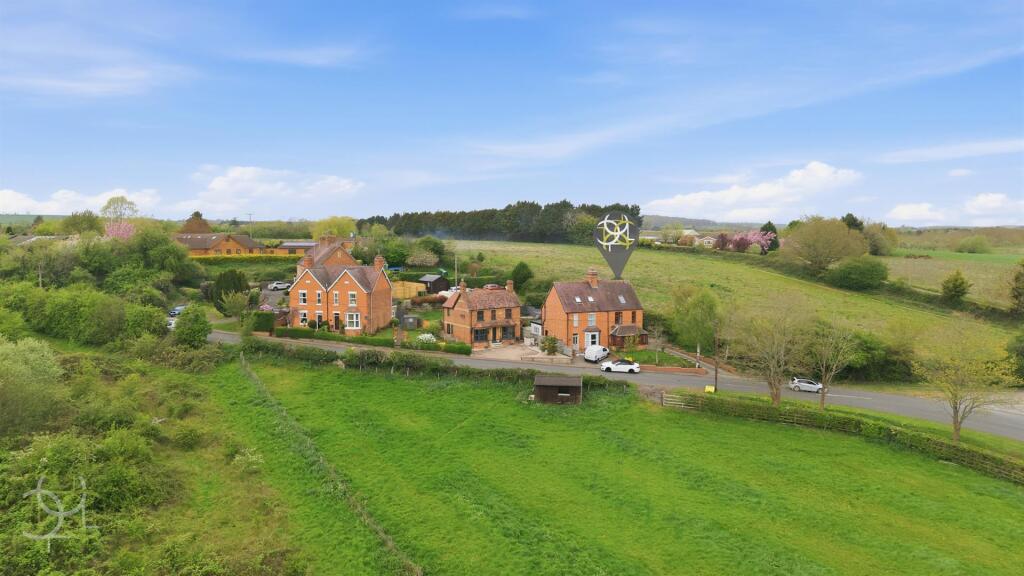 Crest Hill, Harvington, Evesham, Evesham