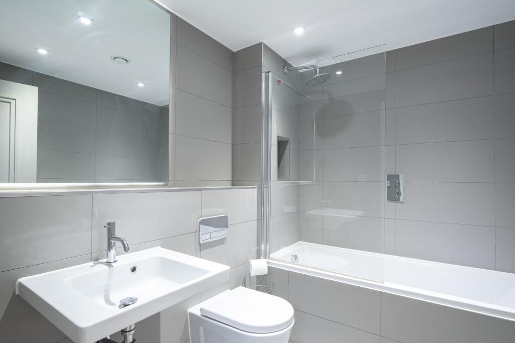 Apartment in London - More