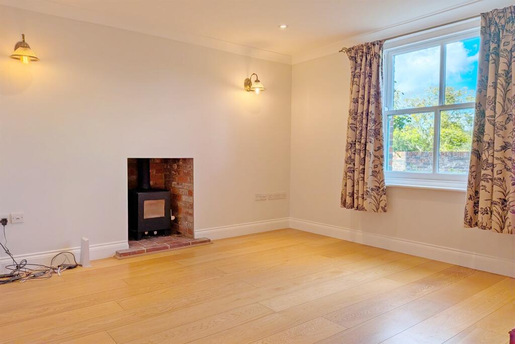 House in Portsmouth - View 4