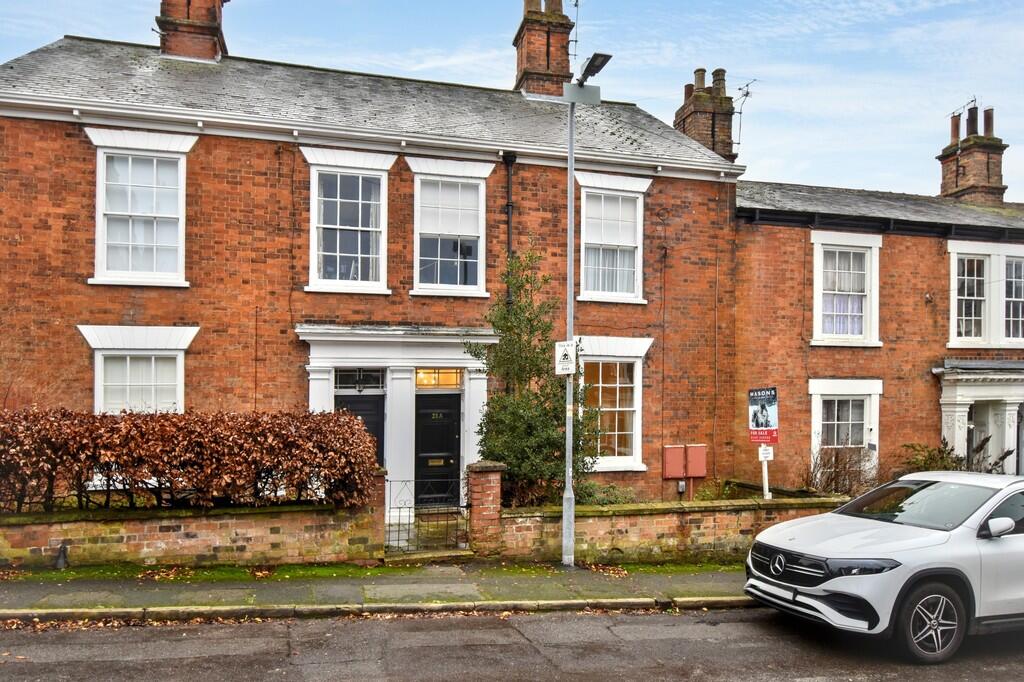 Main image of property: 35a George Street, Louth LN11 9JU