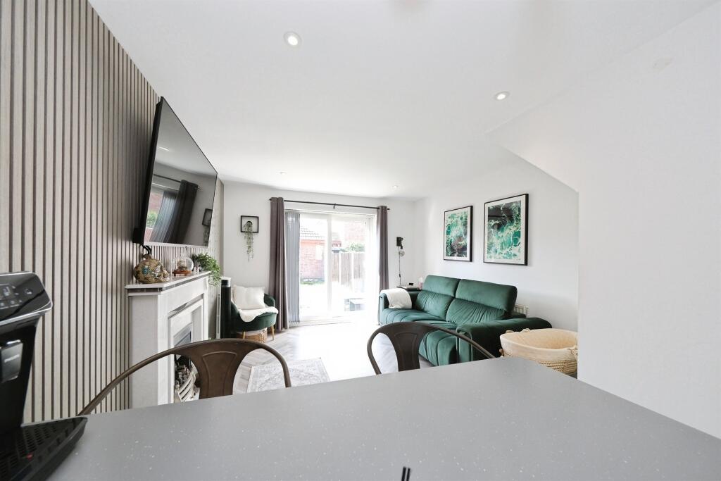 House in Nottingham - View 4