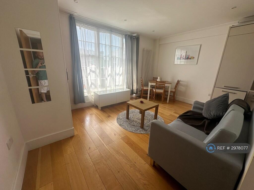 Apartment in London, Paddington - View 5