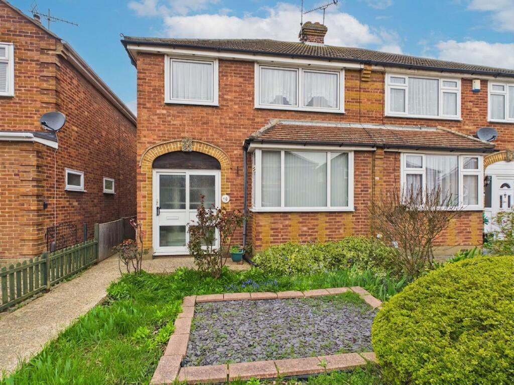 Main image of property: Redlie Close, Stanford-Le-Hope, SS17