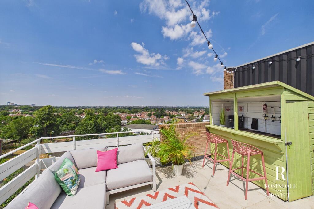 Apartment in Wallington - View 2