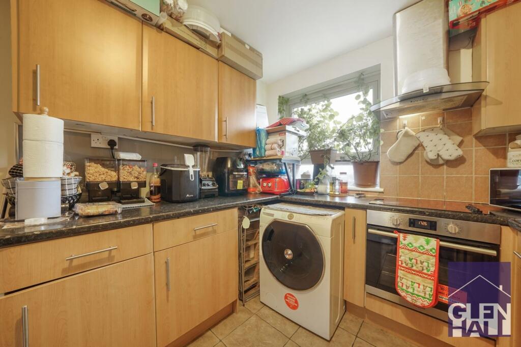 Highview Gardens, Swinson House, N11 - View 4