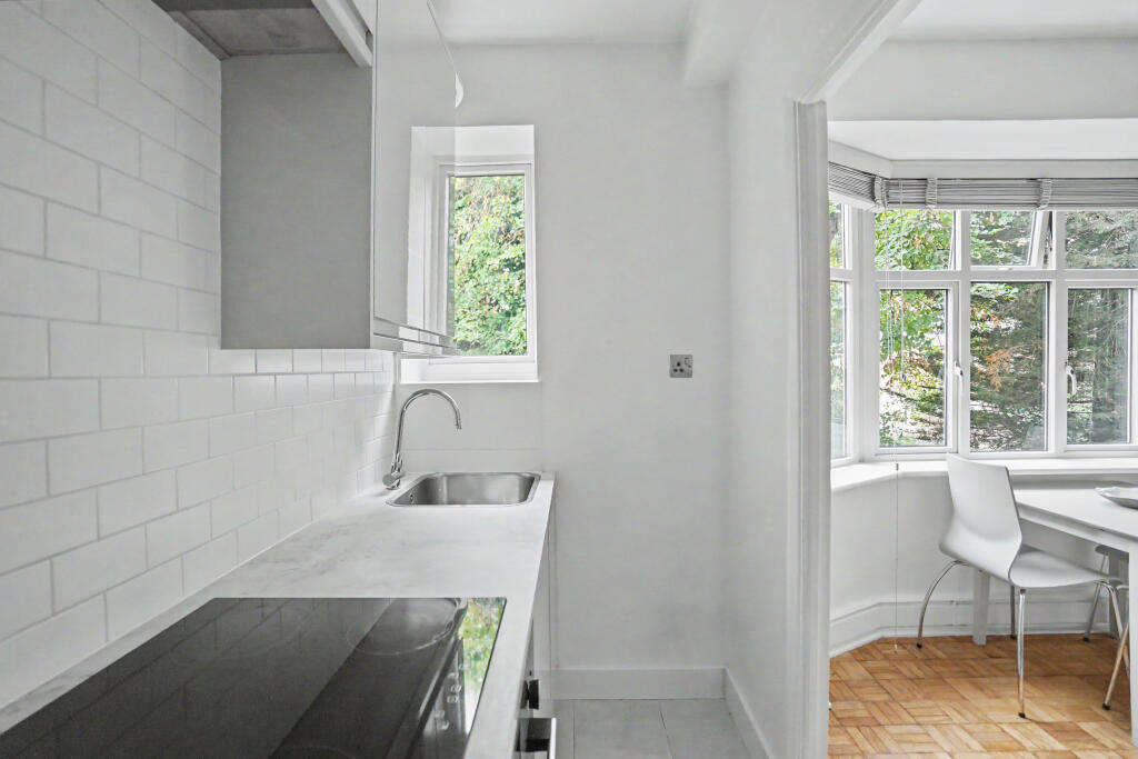 Apartment in London - View 5