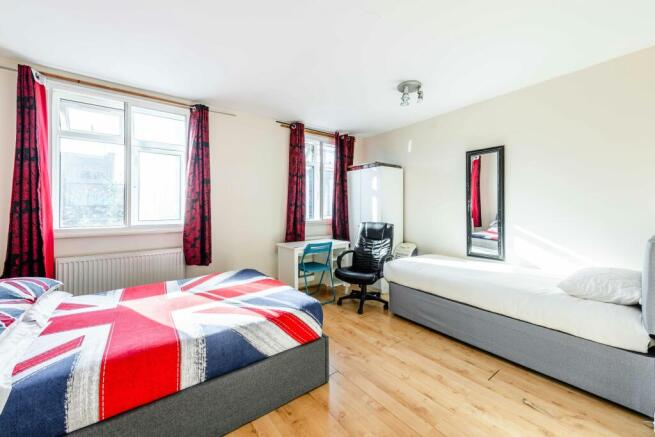 Cambridge Heath Rd 493 - Low Res 12.jpg
