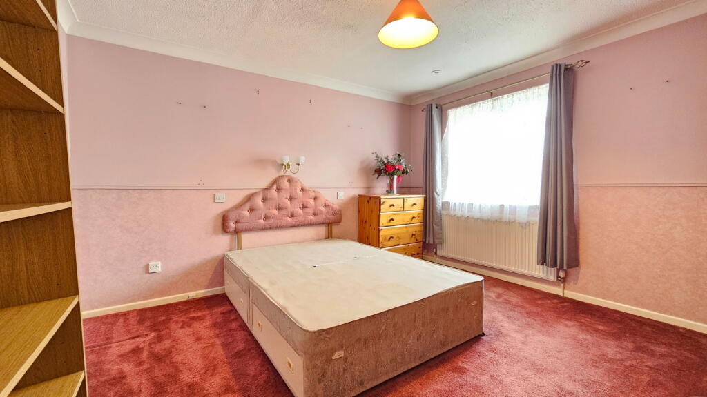 Walton Way, Newbury, RG14 2NZ - More
